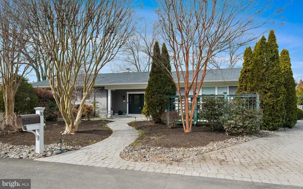 $1,500,000 | 10 Carvel Road, Annapolis, MD 21409