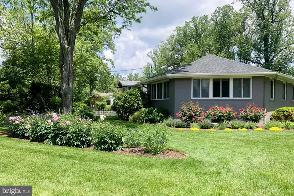 $1,500,000 | 10 Carvel Road, Annapolis, MD 21409