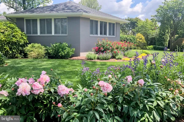 $1,500,000 | 10 Carvel Road, Annapolis, MD 21409