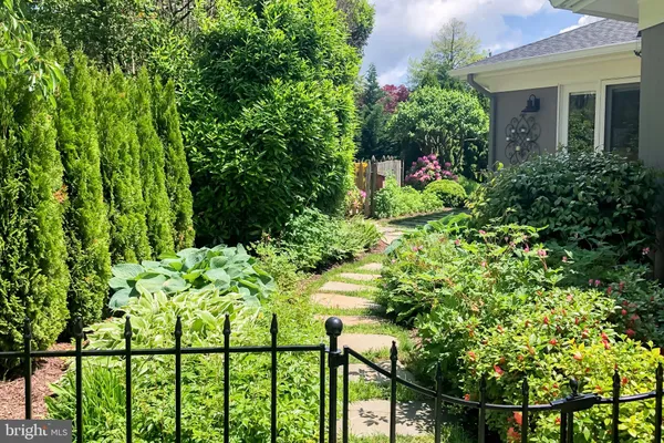 $1,500,000 | 10 Carvel Road, Annapolis, MD 21409