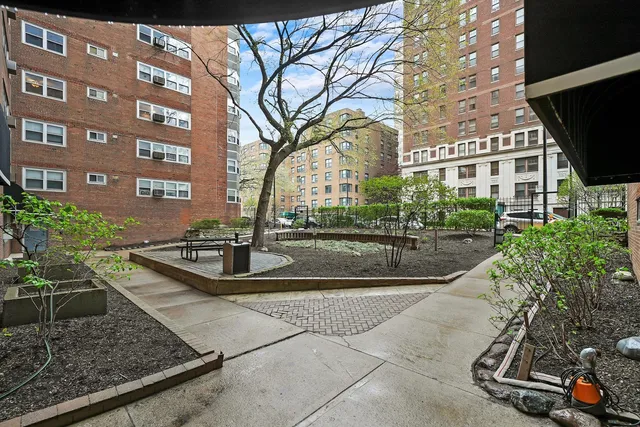 $130,000 | 4960 North Marine Drive, Unit 1518, Chicago, IL 60640