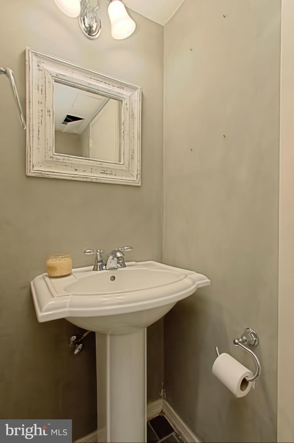 1745 Ivy Oak Square Reston, VA 20190 - Photo 18 of 30 Main Level Guest Powder Room