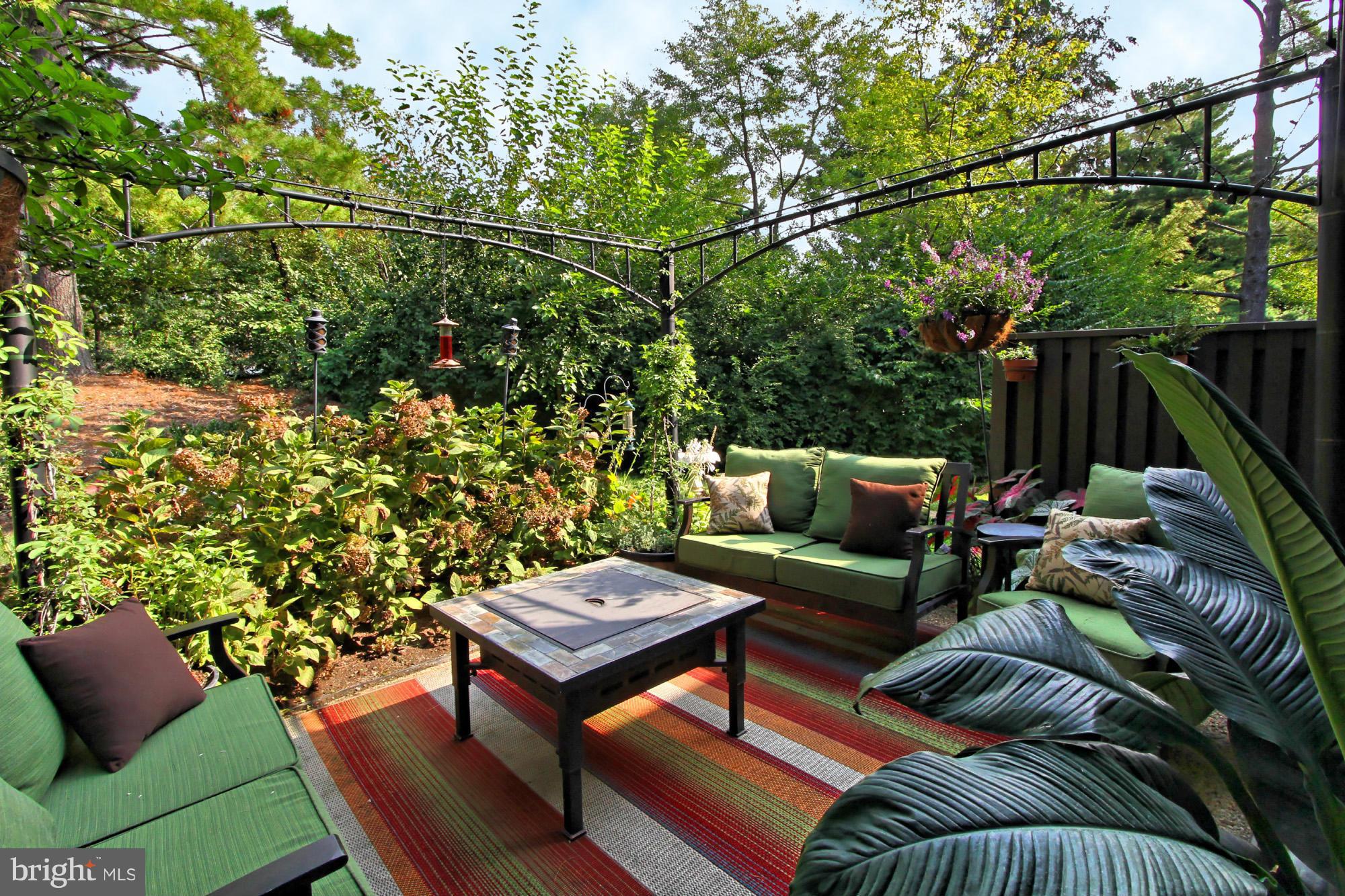 1745 Ivy Oak Square Reston, VA 20190 - Photo 28 of 30 Rear Private Patio and Sanctuary