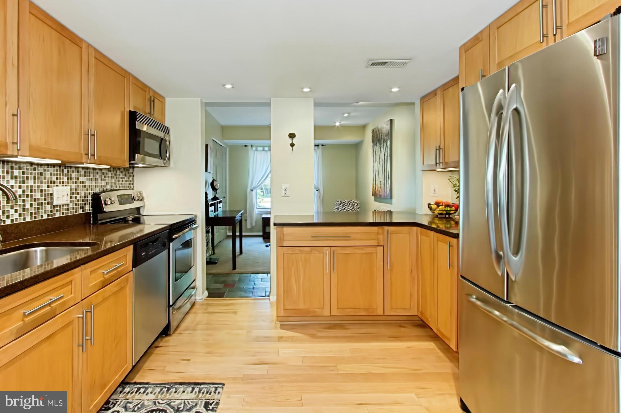 1745 Ivy Oak Square Reston, VA 20190 - Photo 9 of 30 Kitchen