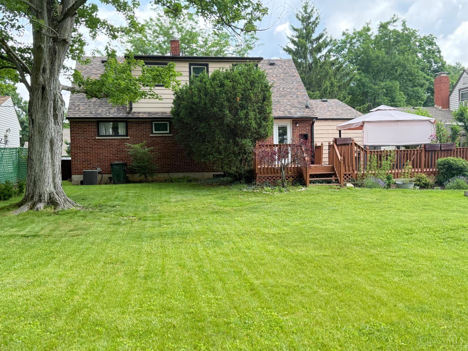 53 Hadley Road Greenhills, OH 45218 - Photo 25 of 28