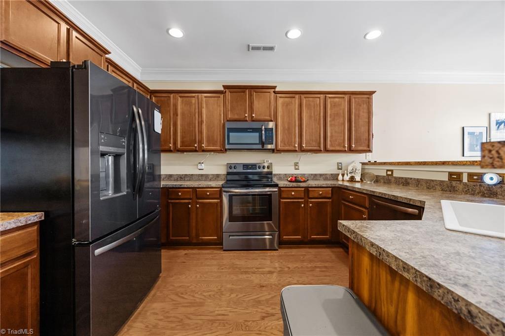 3464 Basalt Court High Point, NC 27265 - Photo 15 of 40 Kitchen