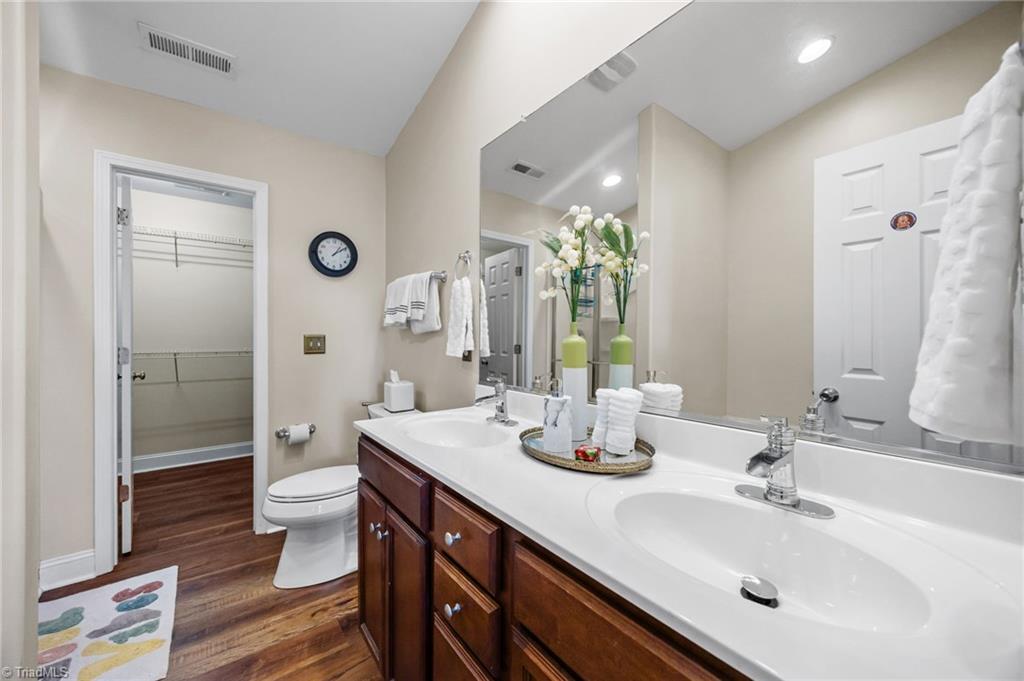 3464 Basalt Court High Point, NC 27265 - Photo 32 of 40 Primary Bath