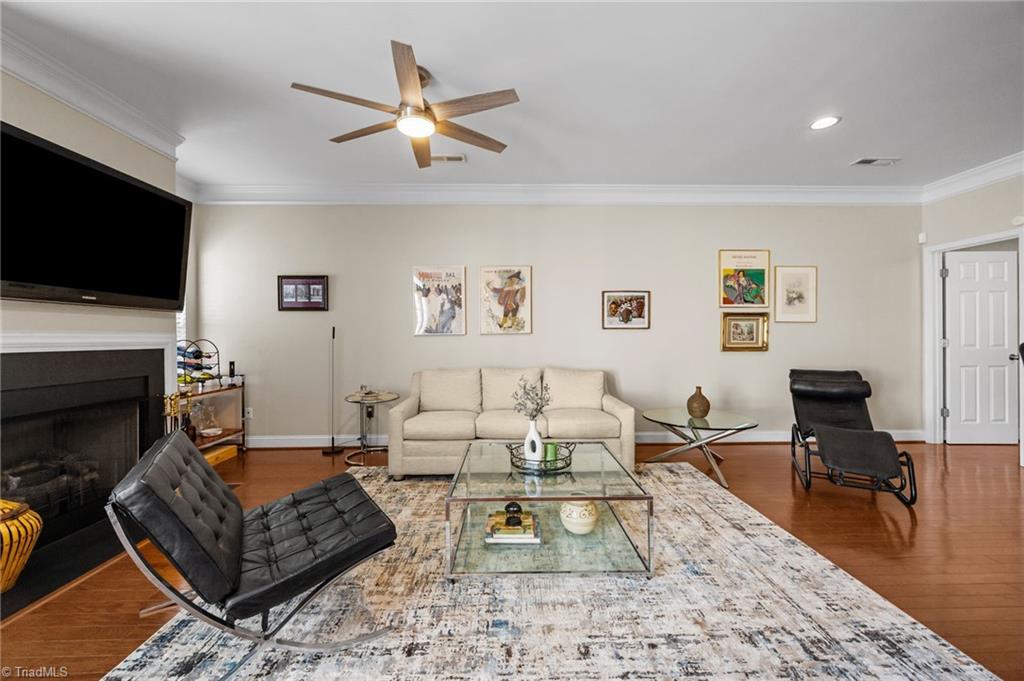 3464 Basalt Court High Point, NC 27265 - Photo 8 of 40 Living Room