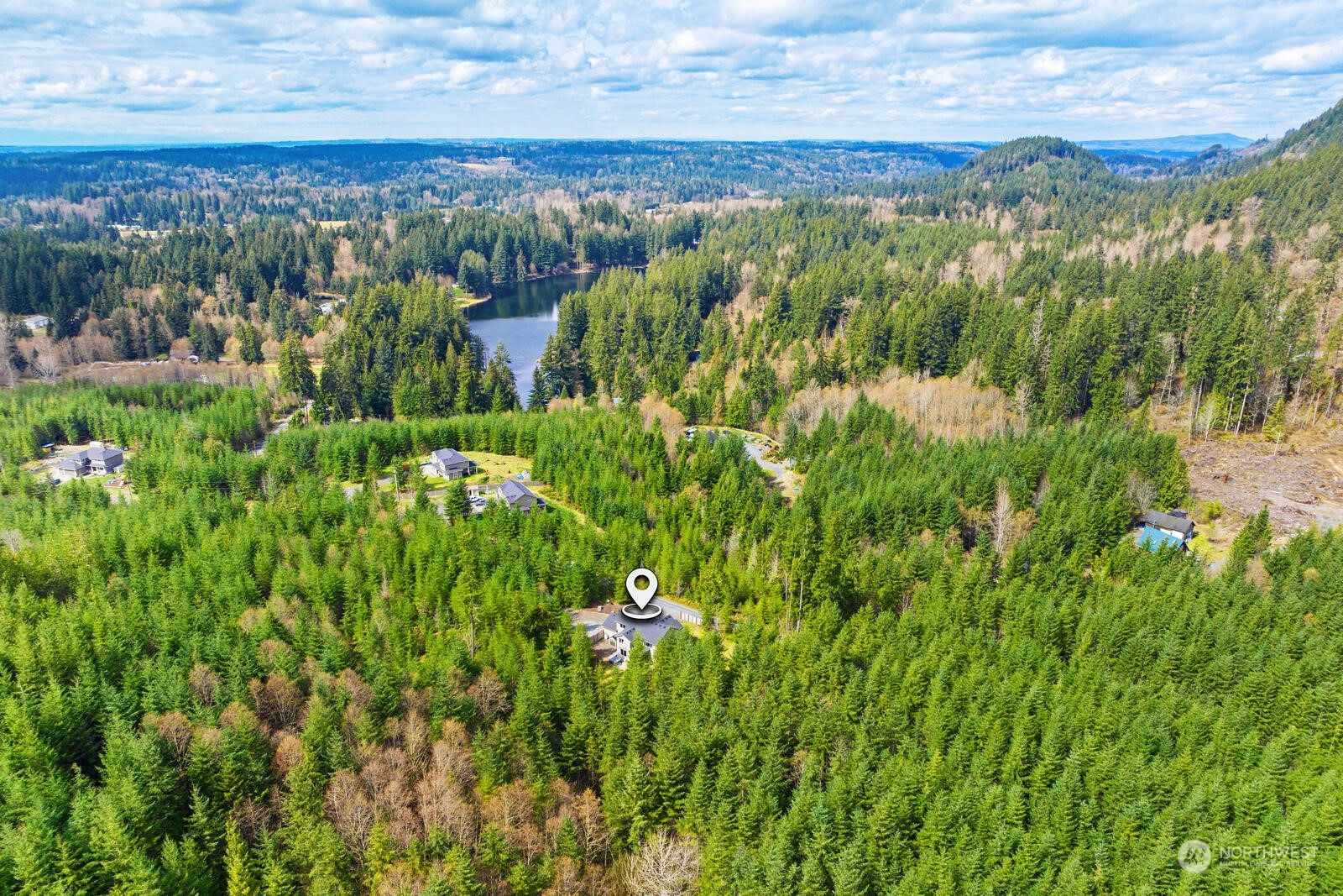 18610 Russian Road Arlington, WA 98223 - Photo 38 of 40 a view of a city