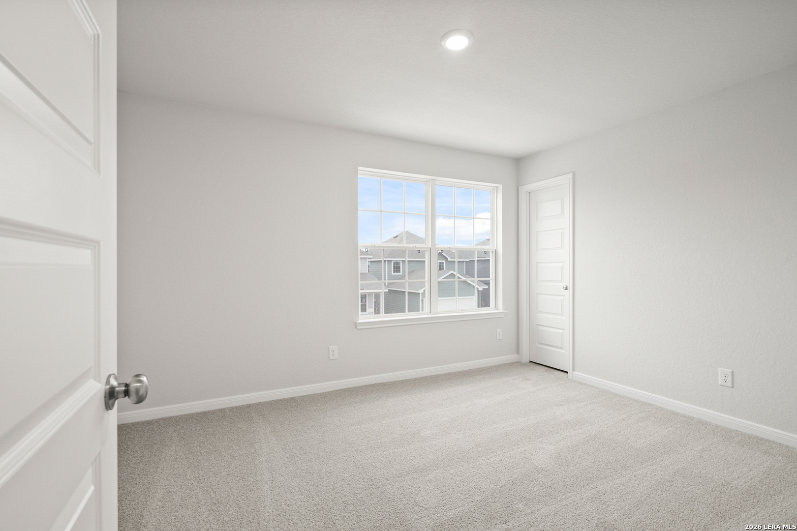 13631 Helton Pass St. Hedwig, TX 78152 - Photo 21 of 33 an empty room with a window