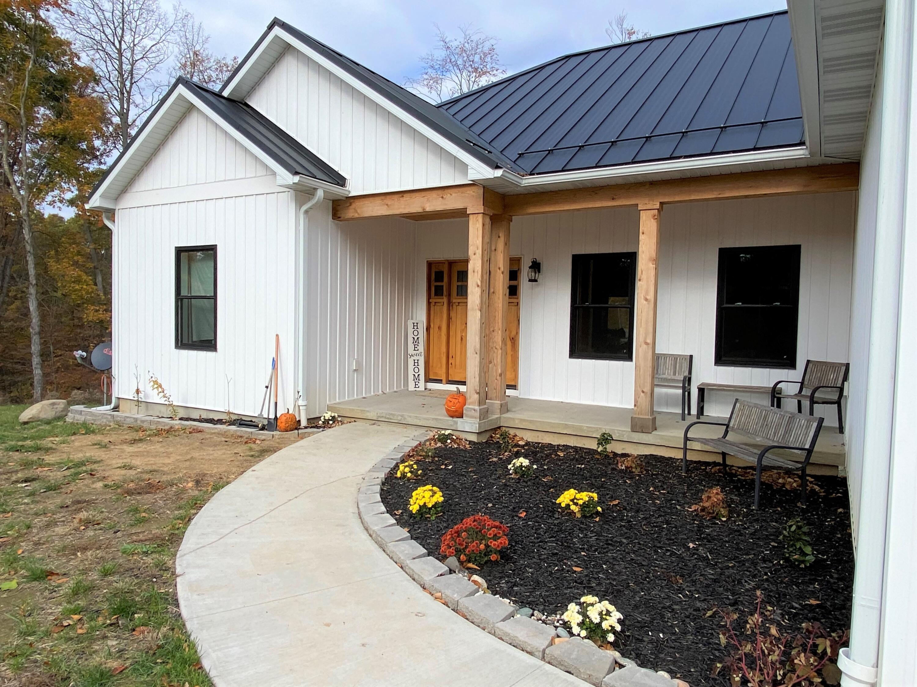 1242 Pifer Road Delton, MI 49046 - Photo 2 of 29 3