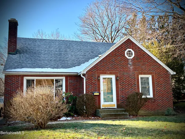 $360,000 | 135 Allengate Avenue, Pittsfield, MA 01201