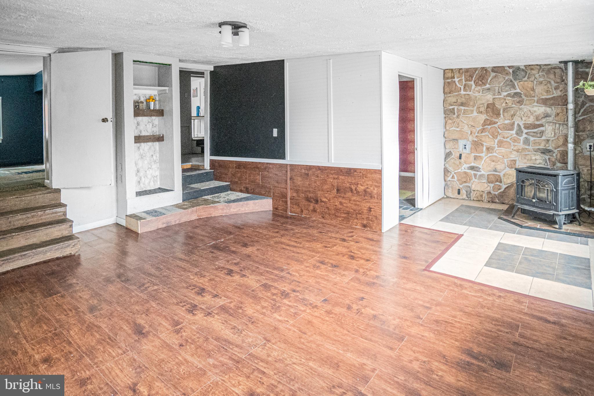 6130 Carlisle Road Dover, PA 17315 - Photo 2 of 20