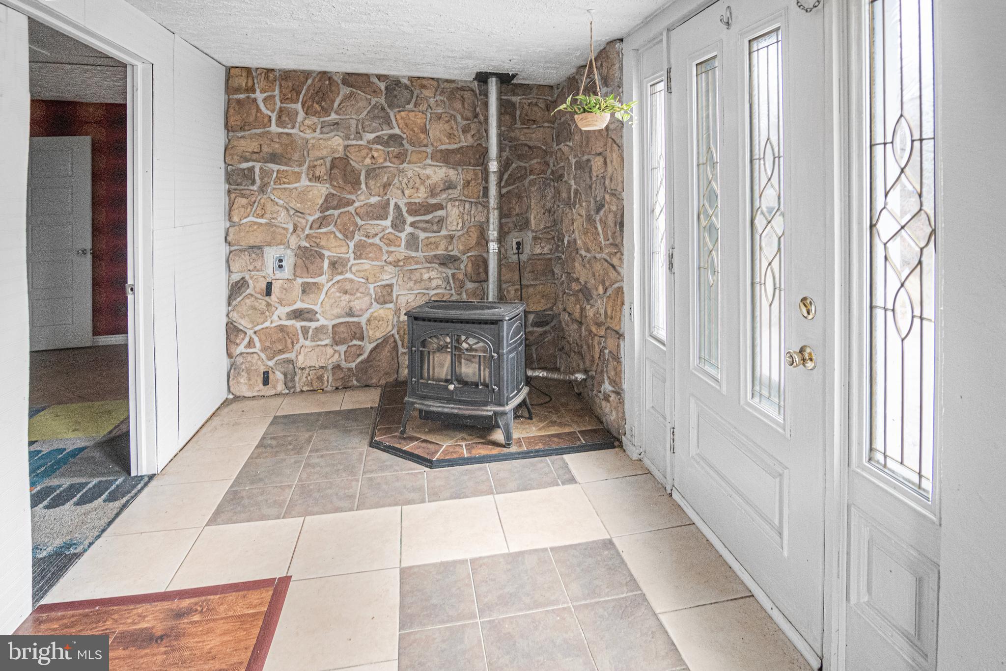 6130 Carlisle Road Dover, PA 17315 - Photo 4 of 20