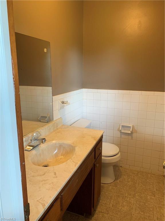 290 Welch Road Mount Airy, NC 27030 - Photo 14 of 27 Half bath