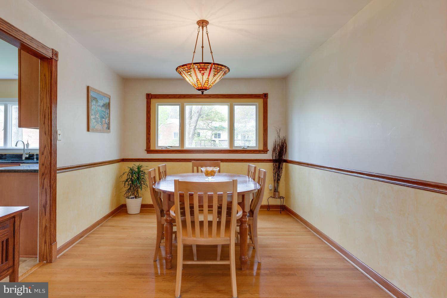 7113 Thrasher Road McLean, VA 22101 - Photo 17 of 28 Dining Room