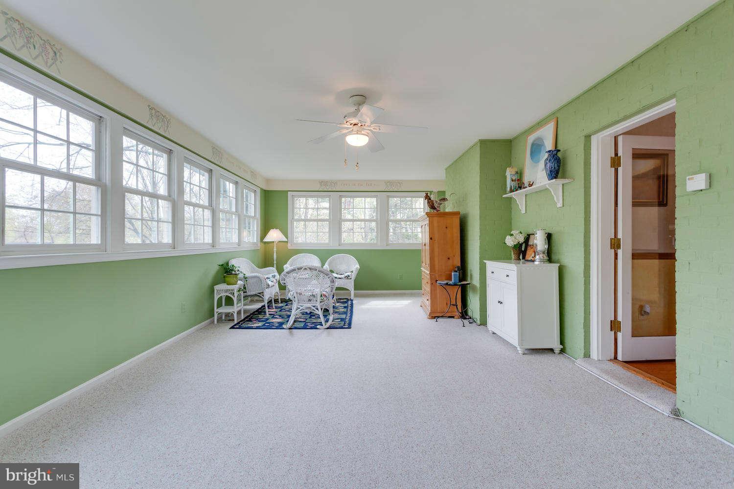 7113 Thrasher Road McLean, VA 22101 - Photo 18 of 28 Sunroom