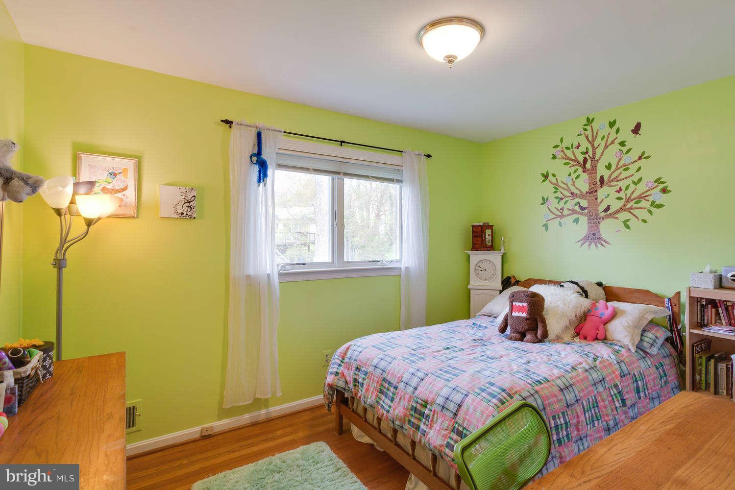 7113 Thrasher Road McLean, VA 22101 - Photo 24 of 28 Bedroom #3