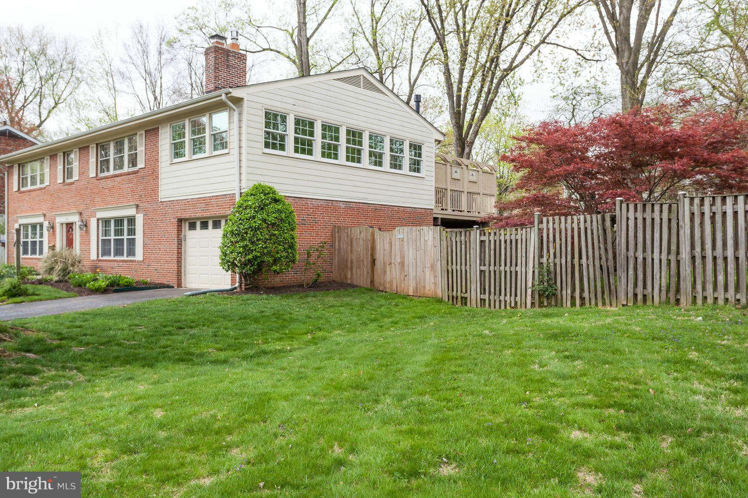 7113 Thrasher Road McLean, VA 22101 - Photo 25 of 28 Exterior (Front)