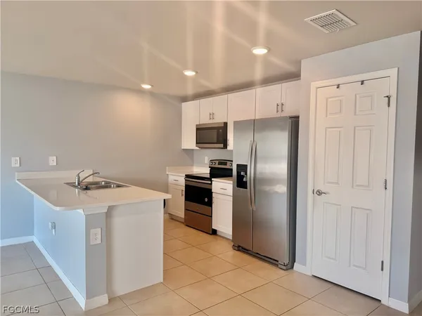 $259,000 | 5013 Pinetree Circle, LaBelle, FL 33935