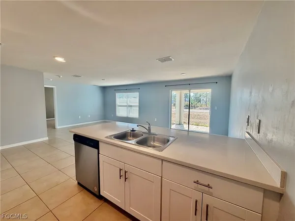 $259,000 | 5013 Pinetree Circle, LaBelle, FL 33935