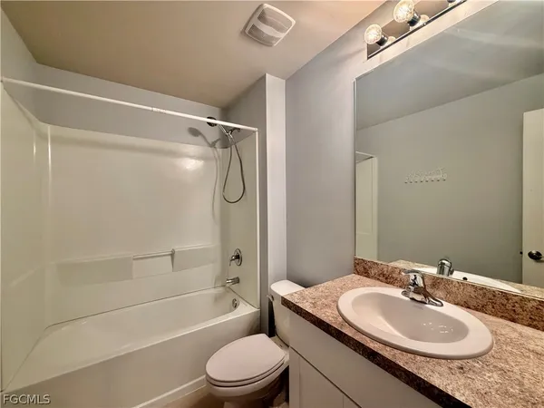 $259,000 | 5013 Pinetree Circle, LaBelle, FL 33935