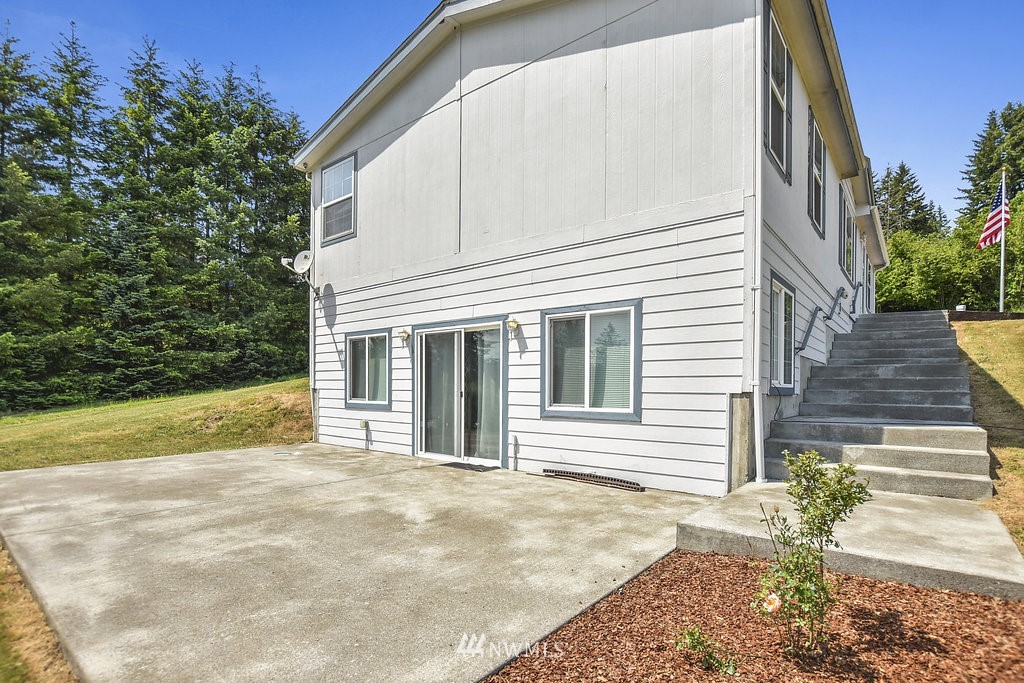 120 Melton Road Castle Rock, WA 98611 - Photo 3 of 23 Gallery Image 3