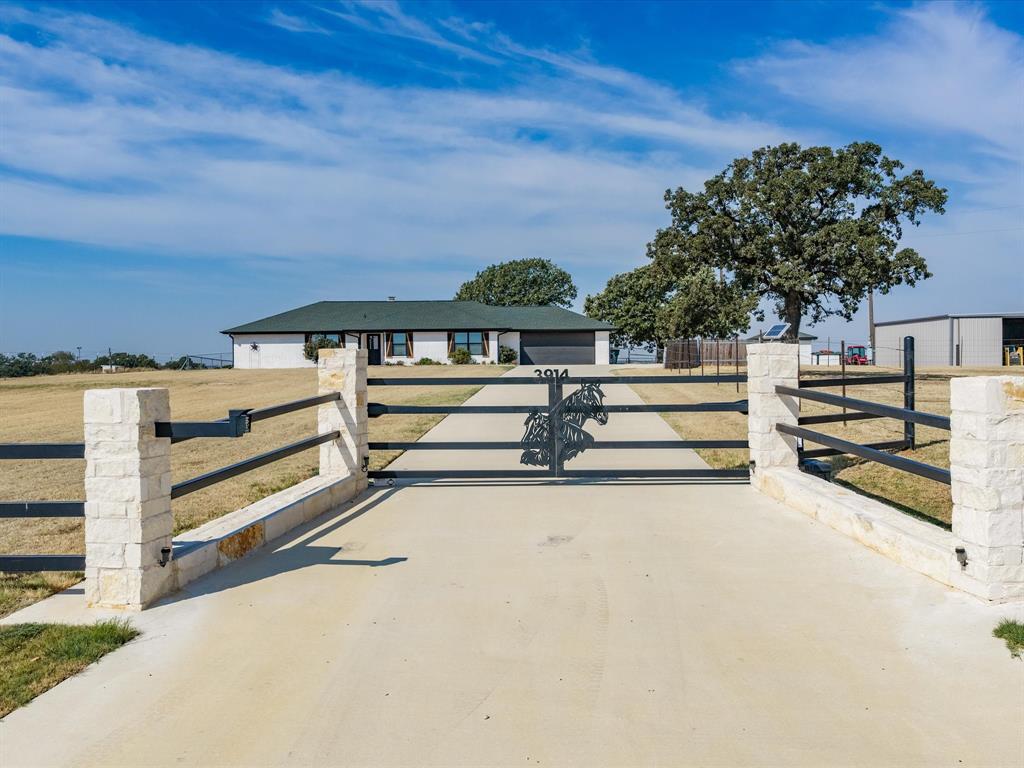 3914 Alamo Road Bowie, TX 76230 - Photo 1 of 40 Gallery Image 1