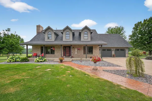 $975,000 | 5087 Yellowstone Drive, Auburndale, WI 54412