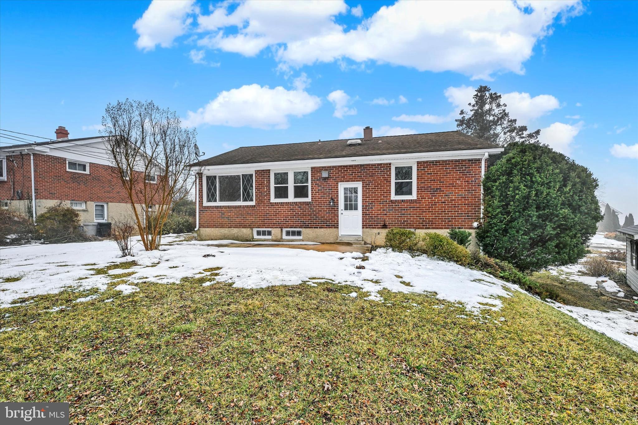 2302 Weathervane Road Baltimore, MD 21234 - Photo 3 of 5