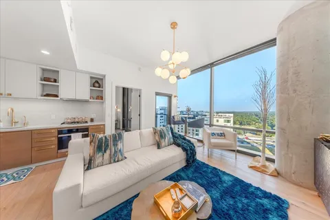 $529,000 | 70 Rainey Street, Unit 1503, Austin, TX 78701