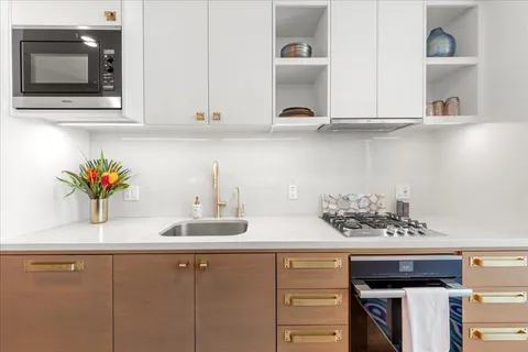 $529,000 | 70 Rainey Street, Unit 1503, Austin, TX 78701