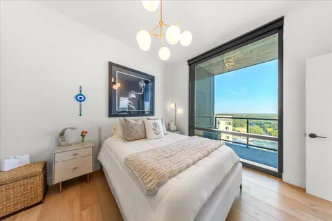 $529,000 | 70 Rainey Street, Unit 1503, Austin, TX 78701