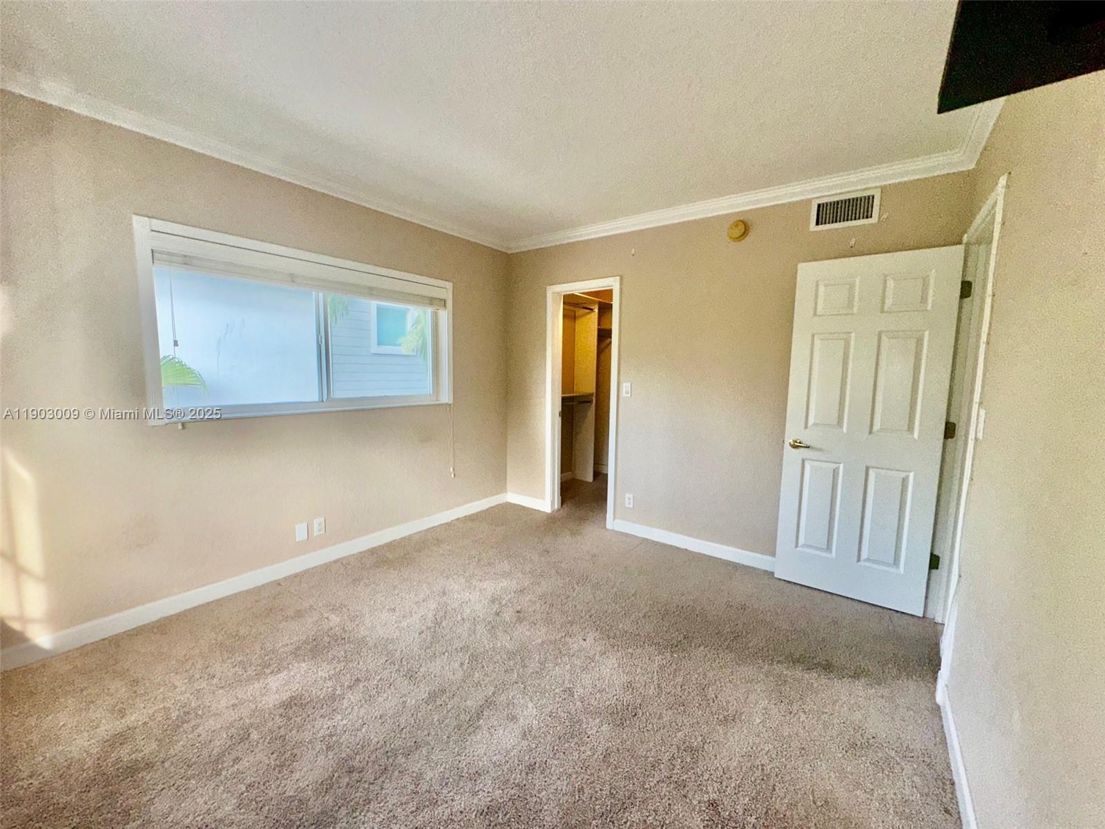 924 Southeast 2nd Street, Unit 9 Fort Lauderdale, FL 33301 - Photo 10 of 19 a view of livingroom with an empty space