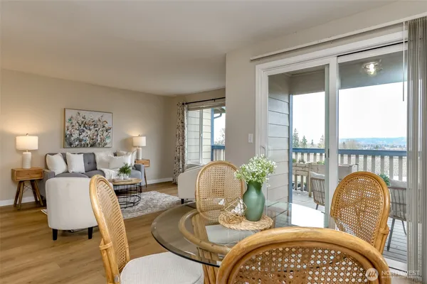 $329,950 | 112 19th Avenue Southeast, Unit 3, Puyallup, WA 98372