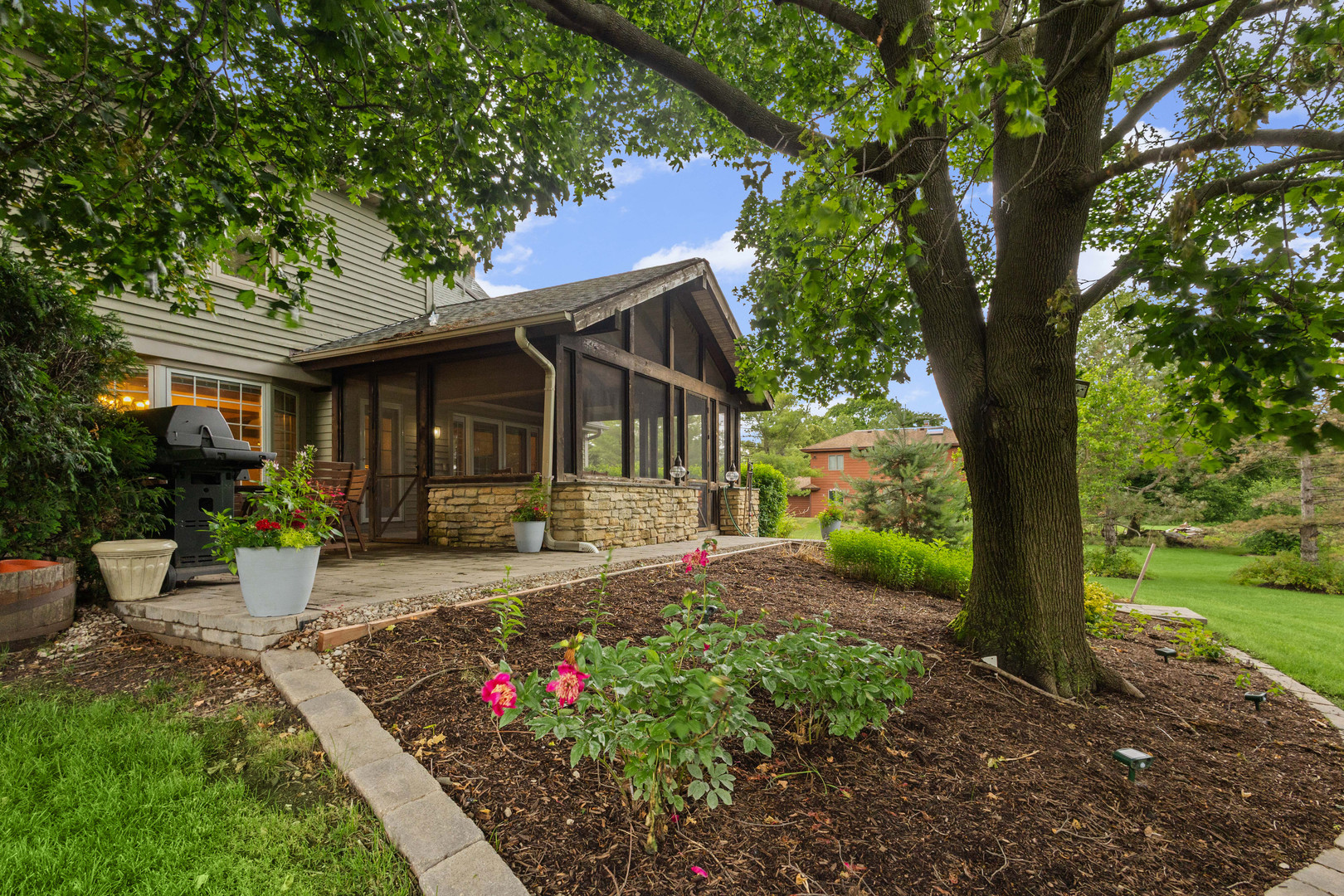 16 Old Barn Road Hawthorn Woods, IL 60047 - Photo 33 of 42