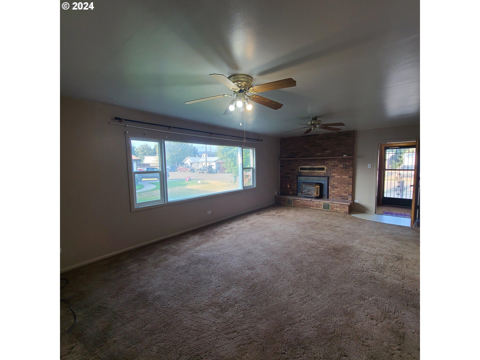 265 North 4th Street Elgin, OR 97827 - Photo 12 of 36