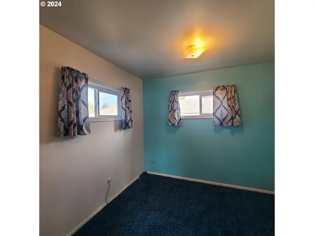 a view of livingroom and window
