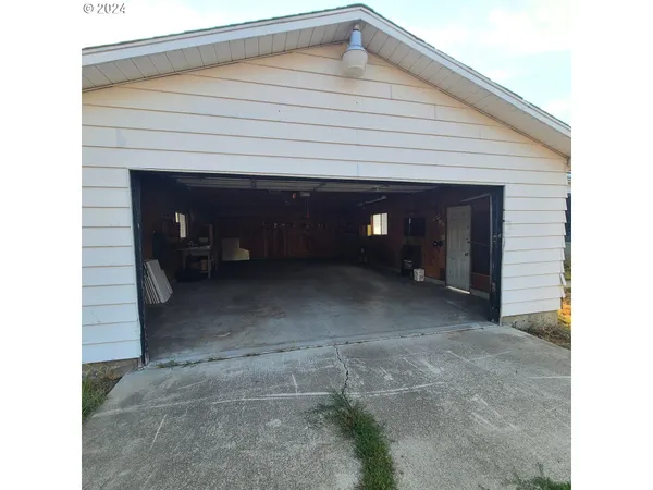 $239,000 | 265 North 4th Street, Elgin, OR 97827