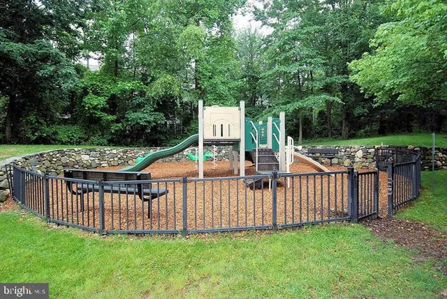 $2,700 | 8612 Wintergreen Court, Unit 105, Odenton, MD 21113