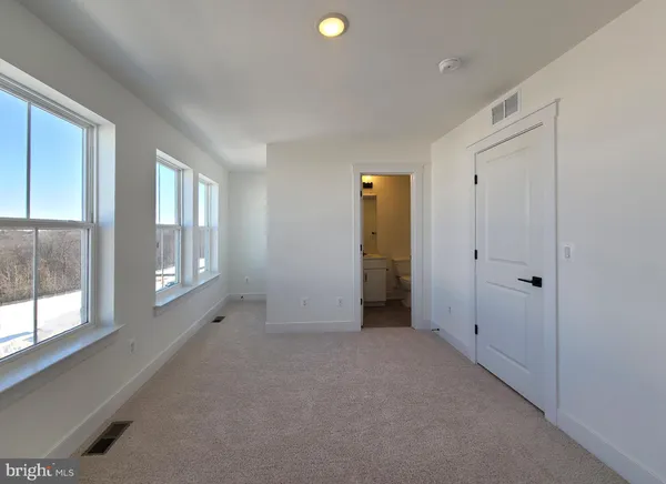 $2,950 | 5046 Bigleaf Road, Fredericksburg, VA 22407