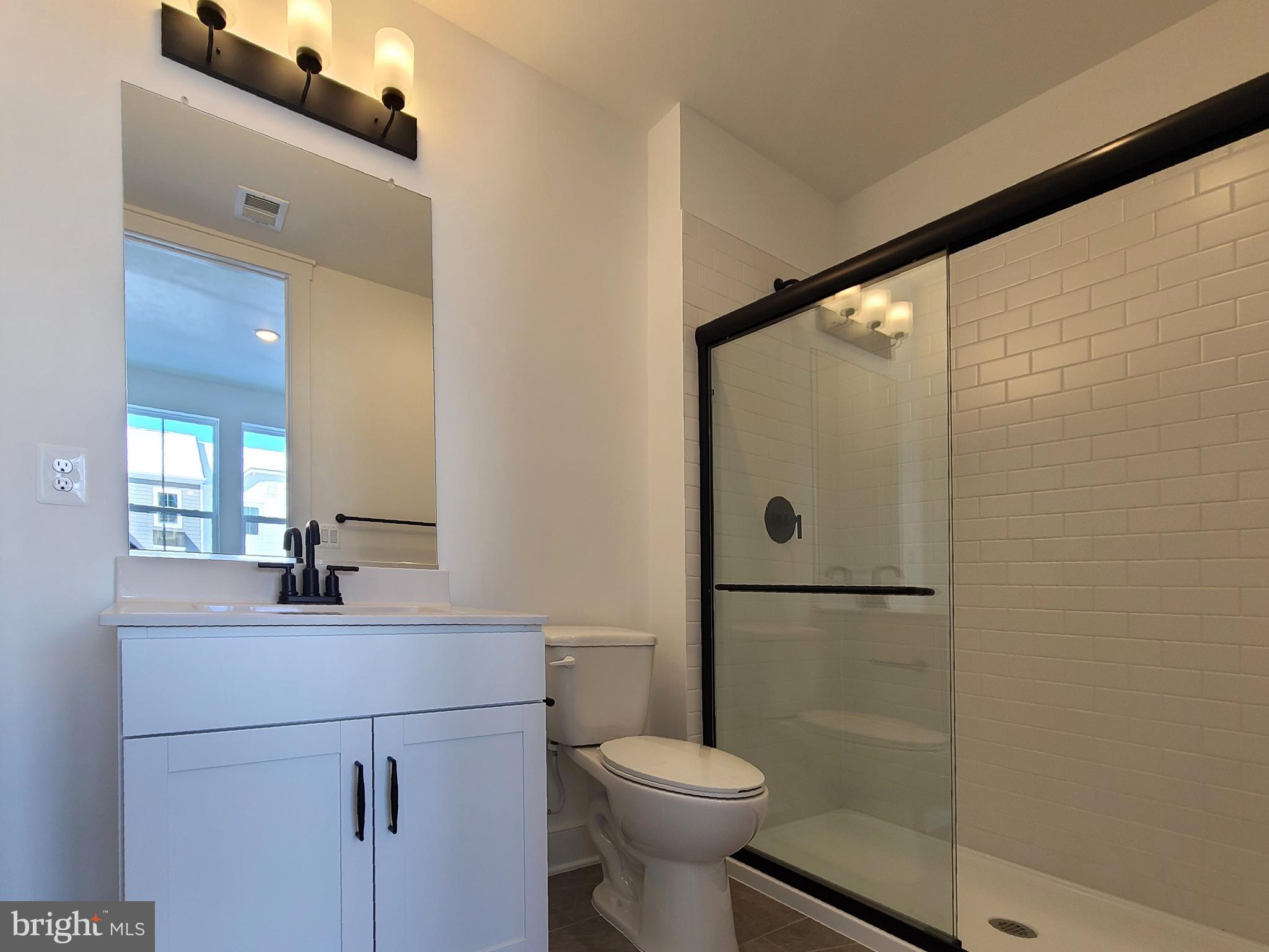 5046 Bigleaf Road Fredericksburg, VA 22407 - Photo 26 of 33 1st Floor Full BA