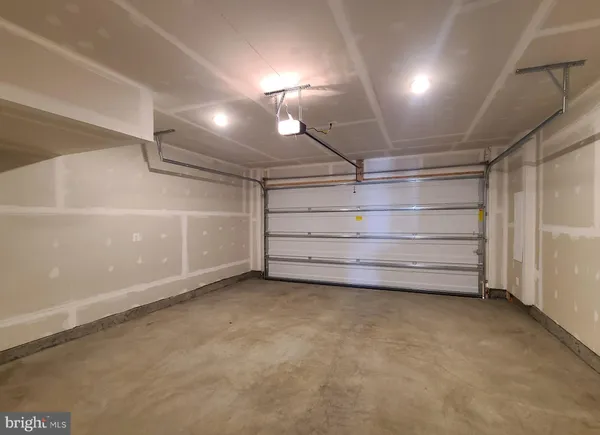 $2,950 | 5046 Bigleaf Road, Fredericksburg, VA 22407