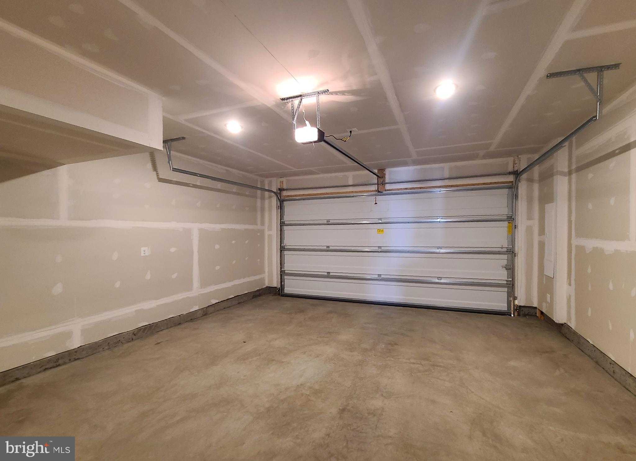 5046 Bigleaf Road Fredericksburg, VA 22407 - Photo 27 of 33 Garage