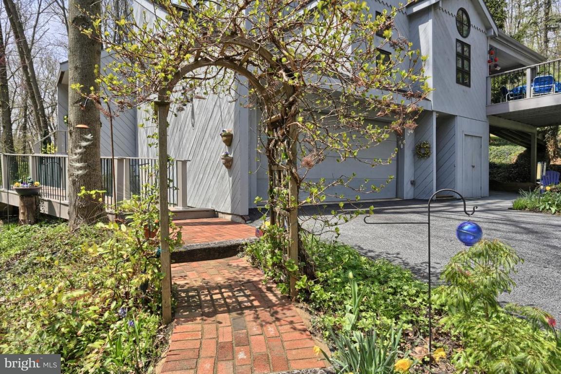 713 Hillaire Road Lancaster, PA 17601 - Photo 7 of 36 Gallery Image 7