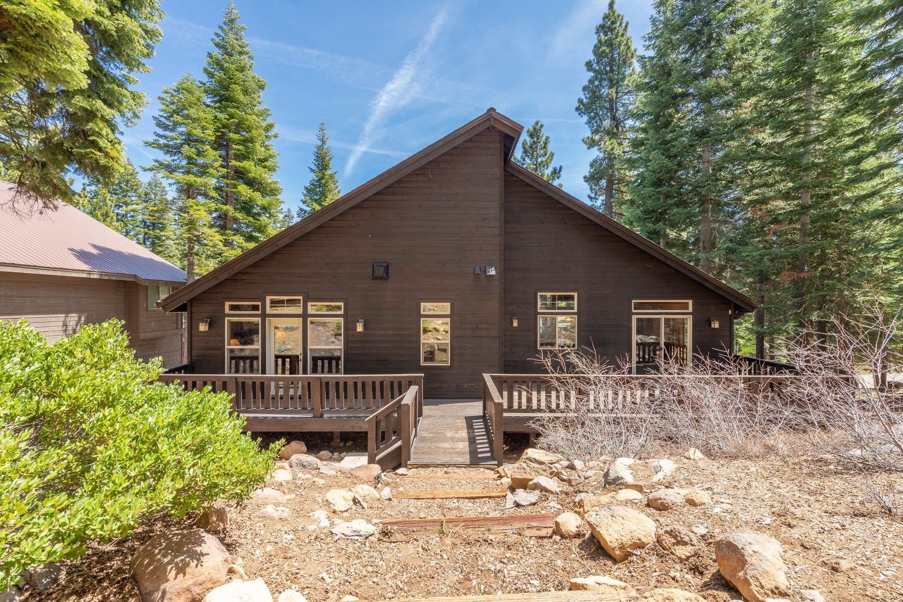 11798 Chamonix Road Truckee, CA 96161 - Photo 2 of 28 Gallery Image 2