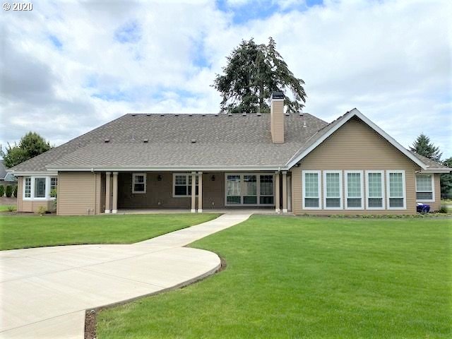 19763 Parrish Road Oregon City, OR 97045 - Photo 3 of 28 front view of a house with a yard