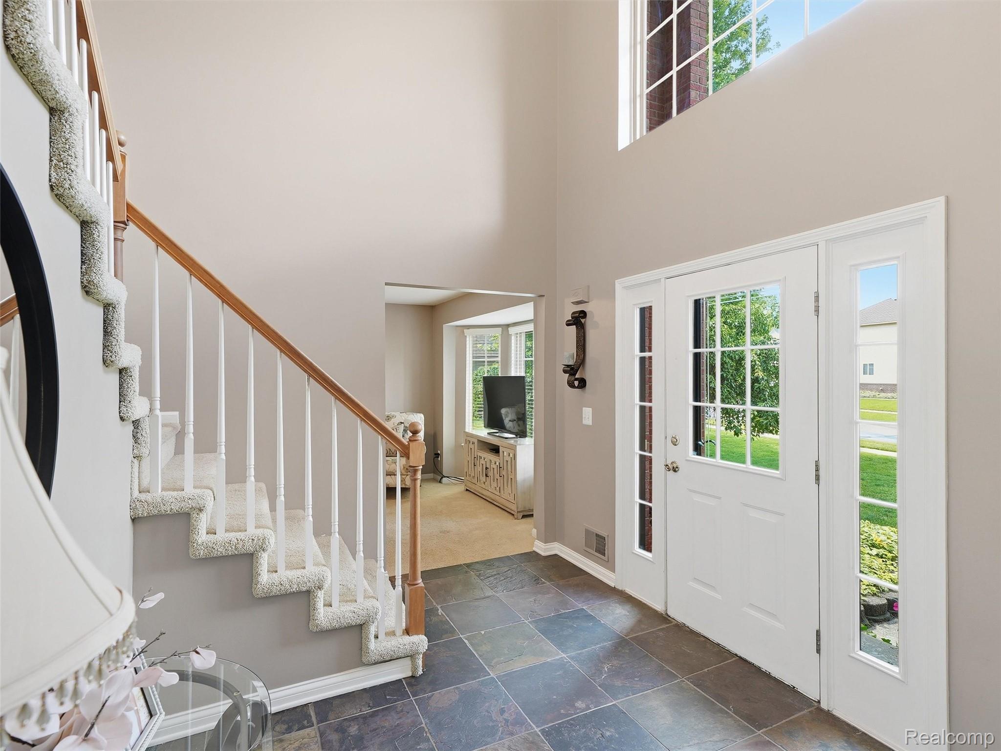 23621 Crescent Ridge Drive New Boston, MI 48164 - Photo 2 of 45 40-DSC09983.jpg