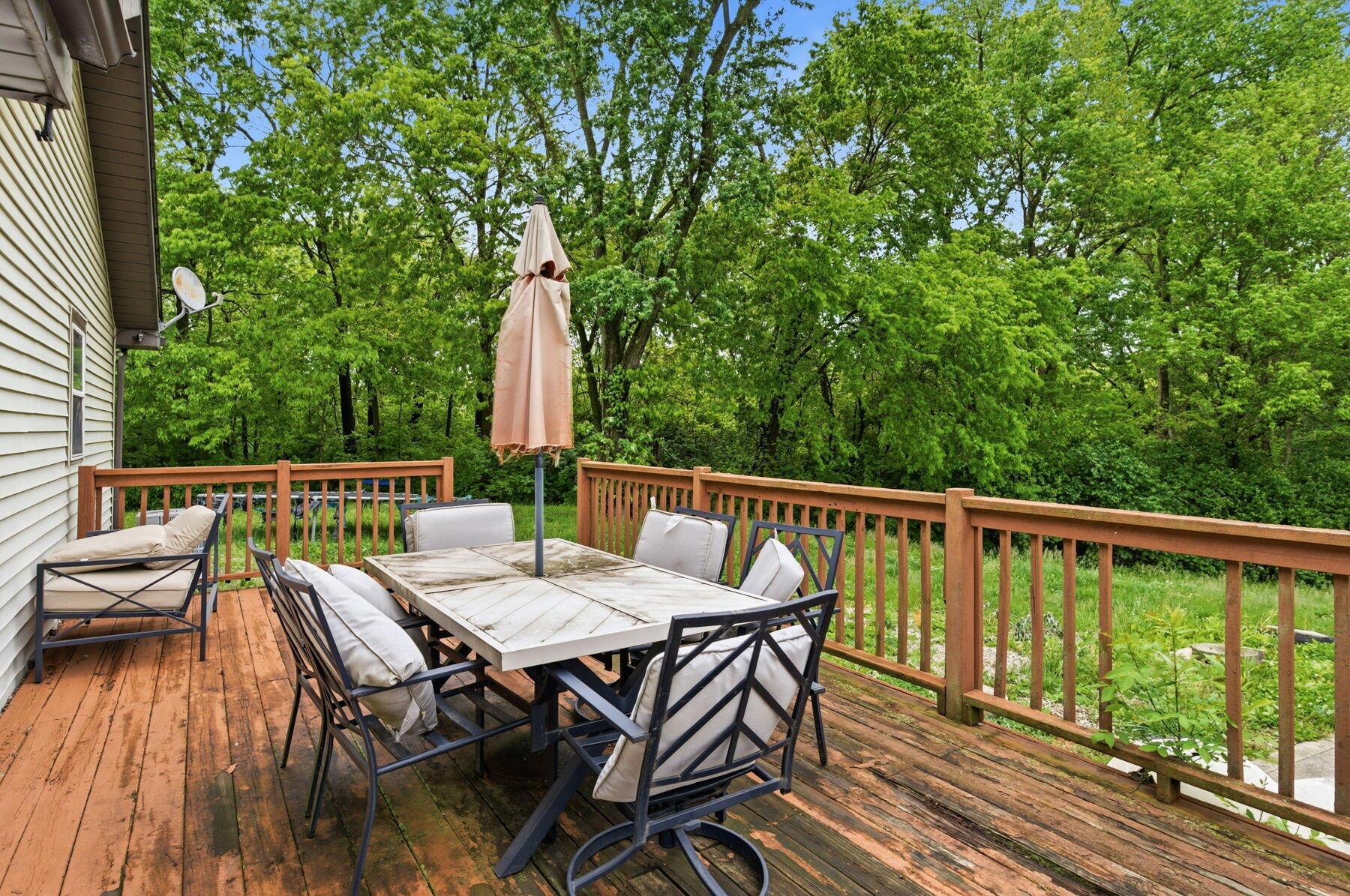 1691 Dyer Road Grove City, OH 43123 - Photo 8 of 108 rear deck