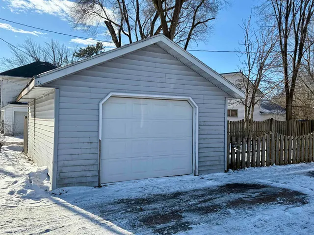 $185,000 | 714 South Lafayette Street, Shawano, WI 54166